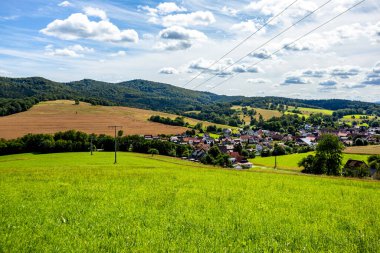 Wasungen, Walldorf üzerinden Rhn-Thüringen 'deki Hohe Geba' ya doğru güzel bir bisiklet turu.