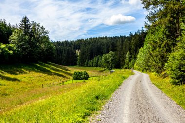 Wasungen, Walldorf üzerinden Rhn-Thüringen 'deki Hohe Geba' ya doğru güzel bir bisiklet turu.