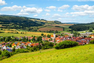 Wasungen, Walldorf üzerinden Rhn-Thüringen 'deki Hohe Geba' ya doğru güzel bir bisiklet turu.