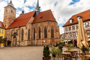 Fehrenbach yakınlarındaki Werra 'nın kaynağından Wernshausen-Thuringia yakınlarındaki Werratal' a kadar 1. Werratal Bisiklet Yolu 'nda bisikletle seyahat etmek.