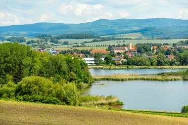 Breitungen - Thüringen yakınlarındaki Frankenberg şatosu ve Ple Berg çevresinde harika bir bahar yürüyüşü Almanya 'da bir harabe.