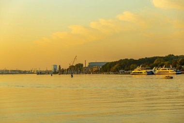 Şehir, Baltık Denizi 'ndeki Hanseatic kenti Rostock' ta, Mecklenburg-Vorpommern - Almanya