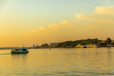 Şehir, Baltık Denizi 'ndeki Hanseatic kenti Rostock' ta, Mecklenburg-Vorpommern - Almanya