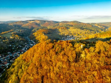 Kleinschmalkalden - Thüringen - Almanya yakınlarındaki Henkeltpfchen Güz Ormanı