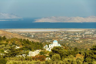 Güney Ege 'deki Yunanistan' ın Kos adasının en yüksek noktasına - Dikeos Dağı - Yunanistan 