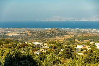Güney Ege 'deki Yunanistan' ın Kos adasının en yüksek noktasına - Dikeos Dağı - Yunanistan 