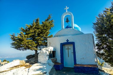 Güney Ege 'deki Yunanistan' ın Kos adasının en yüksek noktasına - Dikeos Dağı - Yunanistan 