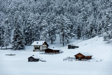 Güney Tyrolean bölgesinde, Peder Dağı Hanı - Güney Tyrol - İtalya