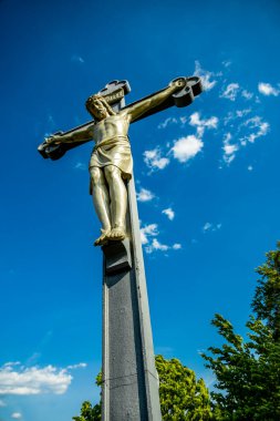 Güzel Franconian İsviçre 'de yaz yürüyüşünün başlarında Pottenstein' den Gssweinstein 'e - Yukarı Franconia - Bavyera - Almanya 