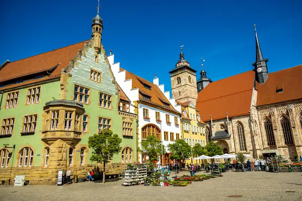 Thüringen Ormanı 'nın güneybatı yamacındaki Schmalkalden kasabasında yaz yürüyüşü