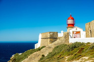 Sagres yakınlarındaki Cabo de So Vicente 'deki Avrupa anakarasının güney-batı ucuna seyahat ediyoruz.