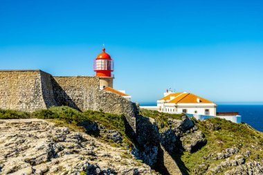 Sagres yakınlarındaki Cabo de So Vicente 'deki Avrupa anakarasının güney-batı ucuna seyahat ediyoruz.
