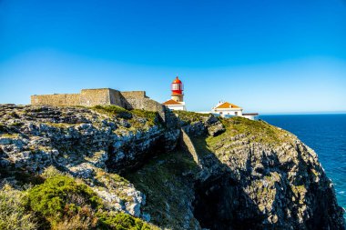 Sagres yakınlarındaki Cabo de So Vicente 'deki Avrupa anakarasının güney-batı ucuna seyahat ediyoruz.