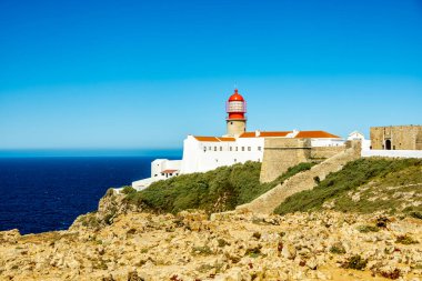 Sagres yakınlarındaki Cabo de So Vicente 'deki Avrupa anakarasının güney-batı ucuna seyahat ediyoruz.