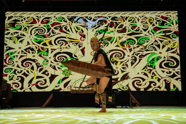 Kuching Sarawak Mayo 2022 Bailarina Tradicional Sarawak Village Celebrando Cultura — Foto de Stock