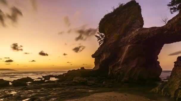 Timelapse Materiał Filmowy Formacji Rock Watu Parunu Wschodnia Sumba Indonezja — Wideo stockowe