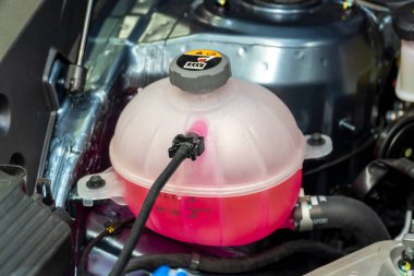 Kuala Lumpur, Malezya - 5 Mayıs 2023: Malezya Otomotiv 2023 Kia Sorento 'dan yakın çekim soğutma tankı