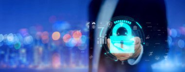 Siber suç ve siber güvenlik kavramı. El gösterimi koruma sistemleri, ağlar ve dijital saldırılara karşı programlar. E- posta, hackleme şifresi ve kişisel veri sağlayan internet bağlantılı sistemlerin korunması. Hacker yazılımı veya kötü amaçlı yazılım.