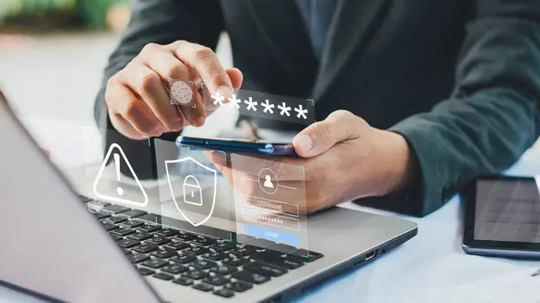 Siber suç ve siber güvenlik kavramı. El gösterimi koruma sistemleri, ağlar ve dijital saldırılara karşı programlar. E- posta, hackleme şifresi ve kişisel veri sağlayan internet bağlantılı sistemlerin korunması. Hacker yazılımı veya kötü amaçlı yazılım.
