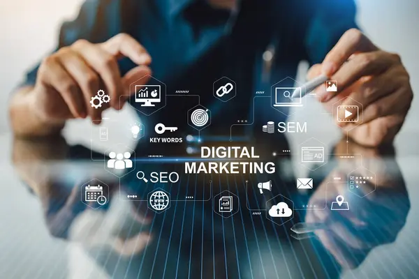Dijital pazarlama iş teknolojisi konsepti. Web sitesi adertisement e-posta sosyal medya ağı, SEO, SEM video ve mobil uygulama simgeleri ve pazarlama stratejisi için ai Tech.