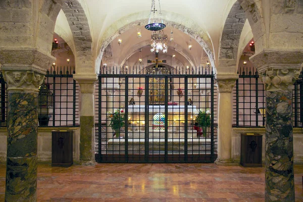 Aziz Niklas Kilisesi Harikalar İşçisi, Bari, İtalya