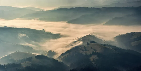 Горный Силуэт Тумане Графический Пейзаж Тему Гор — стоковое фото