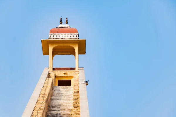Observatório Estelar Histórico Feito Usando Arquitetura Mughal Rajput Com Céu — Fotografia de Stock