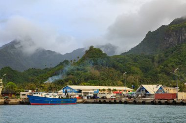 Avarua, Rarotonga ve çevresindeki dağların limanı.