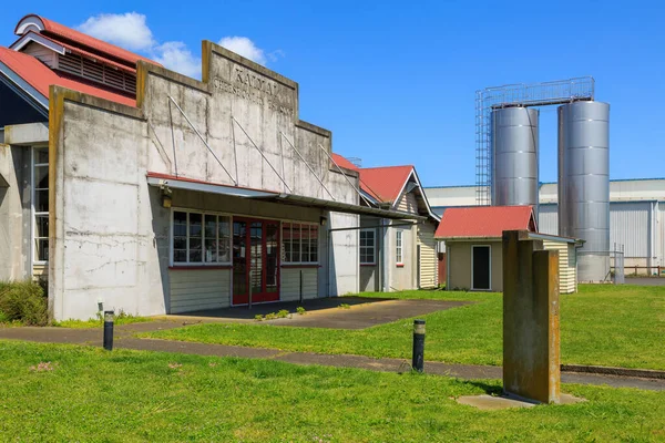 Edificio Kaimai Cheese Company Ciudad Waharoa Nueva Zelanda Fondo Hay — Foto de Stock