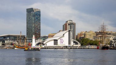 Avustralya, Sydney 'deki Avustralya Ulusal Denizcilik Müzesi Darling Limanı' nın sularından görüldü. 11 Haziran 2024