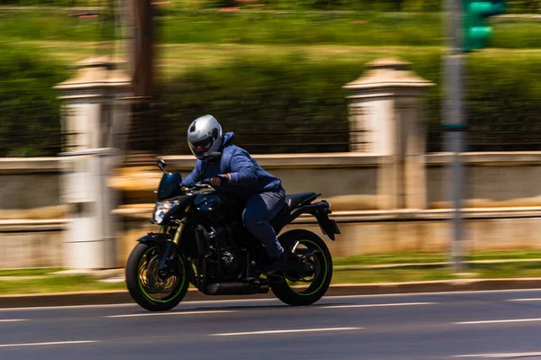Biker Motorcycle Traffic Rush Hour Downtown Area City Bucharest Romania — Zdjęcie stockowe