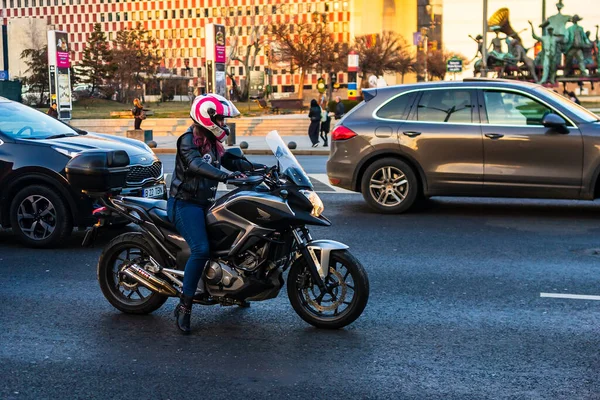 Motorcyclist Motorbike Traffic Bucharest Romania 2022 — Stok fotoğraf