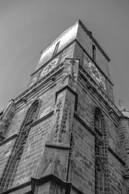 Romanya 'nın Brasov kentinde Kara Kilise' nin (Biserica Neagra) Büyük Gotik Binası