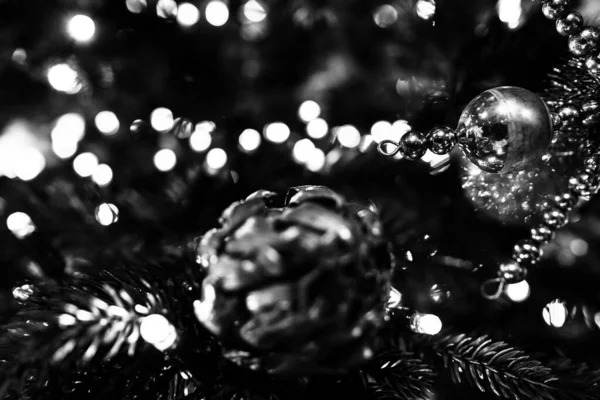 Прикрашені Різдвяні Прикраси Розмиті Вогні — стокове фото