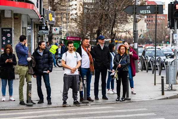 People Tourists Wander Streets Bucharest Old Town Romania 2022 — Fotografia de Stock