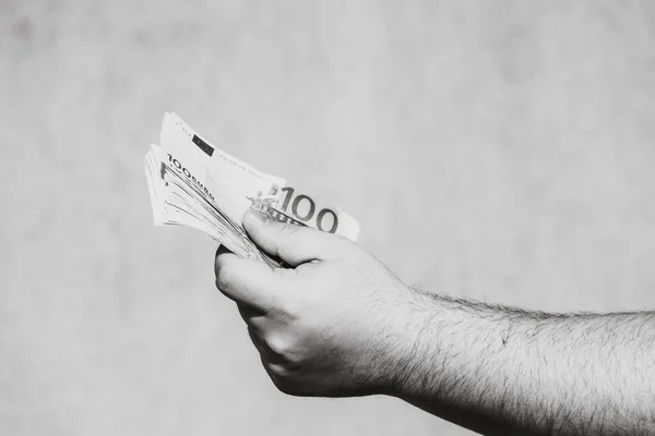 Χέρι Που Δείχνει Χρήματα Ευρώ Δίνοντας Χρήματα Όπως Δωροδοκία Φιλοδώρημα — Φωτογραφία Αρχείου