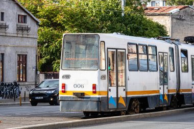 Tramvay trafiği. Bükreş, Romanya, 2022