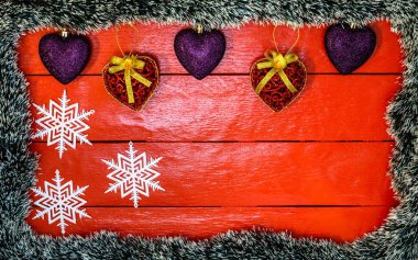 Noel ışıkları ile Noel ağacı süslemeleri