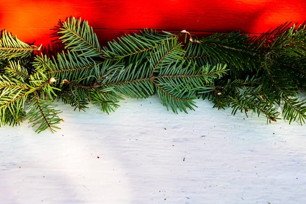クリスマスライトとクリスマスツリーの装飾 — ストック写真