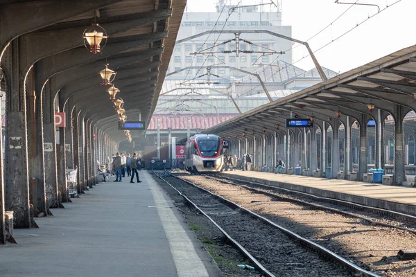 Vlak Pohybu Nebo Nástupišti Severním Nádraží Gara Nord Infrastruktura Železniční — Stock fotografie