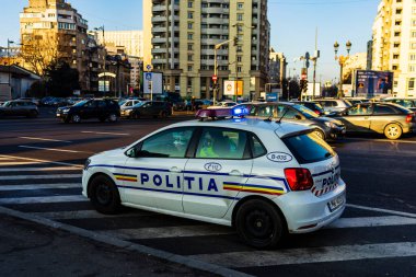 Romanya polisi (Politia Rutiera) Romanya 'nın Bükreş kentinde devriye geziyor, 2021