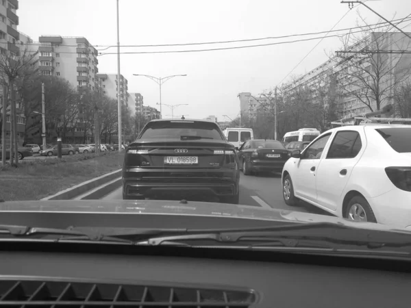 2023年罗马尼亚布加勒斯特市中心的汽车交通 交通堵塞 — 图库照片
