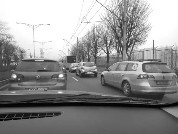 Araba Trafiği Kirlilik Trafik Sıkışıklığı Şehir Merkezi Bükreş Romanya 2023 — Stok fotoğraf