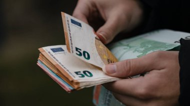 EURO para birimi. Avrupa enflasyonu, EUR parası. Avrupa Birliği para birimi