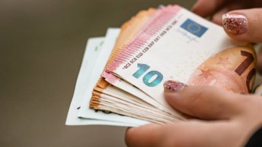 EURO para birimi. Avrupa enflasyonu, EUR parası. Avrupa Birliği para birimi