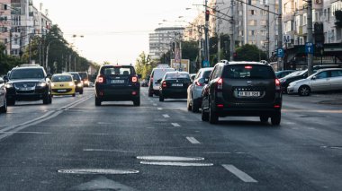 Tampon Tamponu - Romanya 'nın Bükreş kentinde yoğun trafik yoğunluğu, 2023