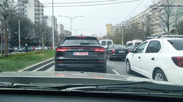 Tampon Tamponu Romanya Nın Bükreş Kentinde Yoğun Trafik Yoğunluğu 2023 — Stok fotoğraf