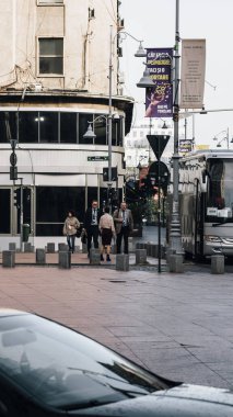 Romanya 'nın Bükreş kentinde yoğun trafik yoğunluğu