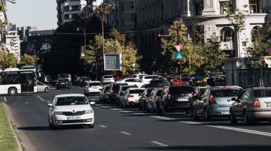 Tampon Tamponu - Romanya 'nın Bükreş kentinde yoğun trafik yoğunluğu, 2023