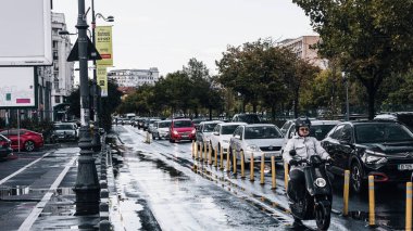 Tampon Tamponu - Romanya 'nın Bükreş kentinde yoğun trafik yoğunluğu, 2023